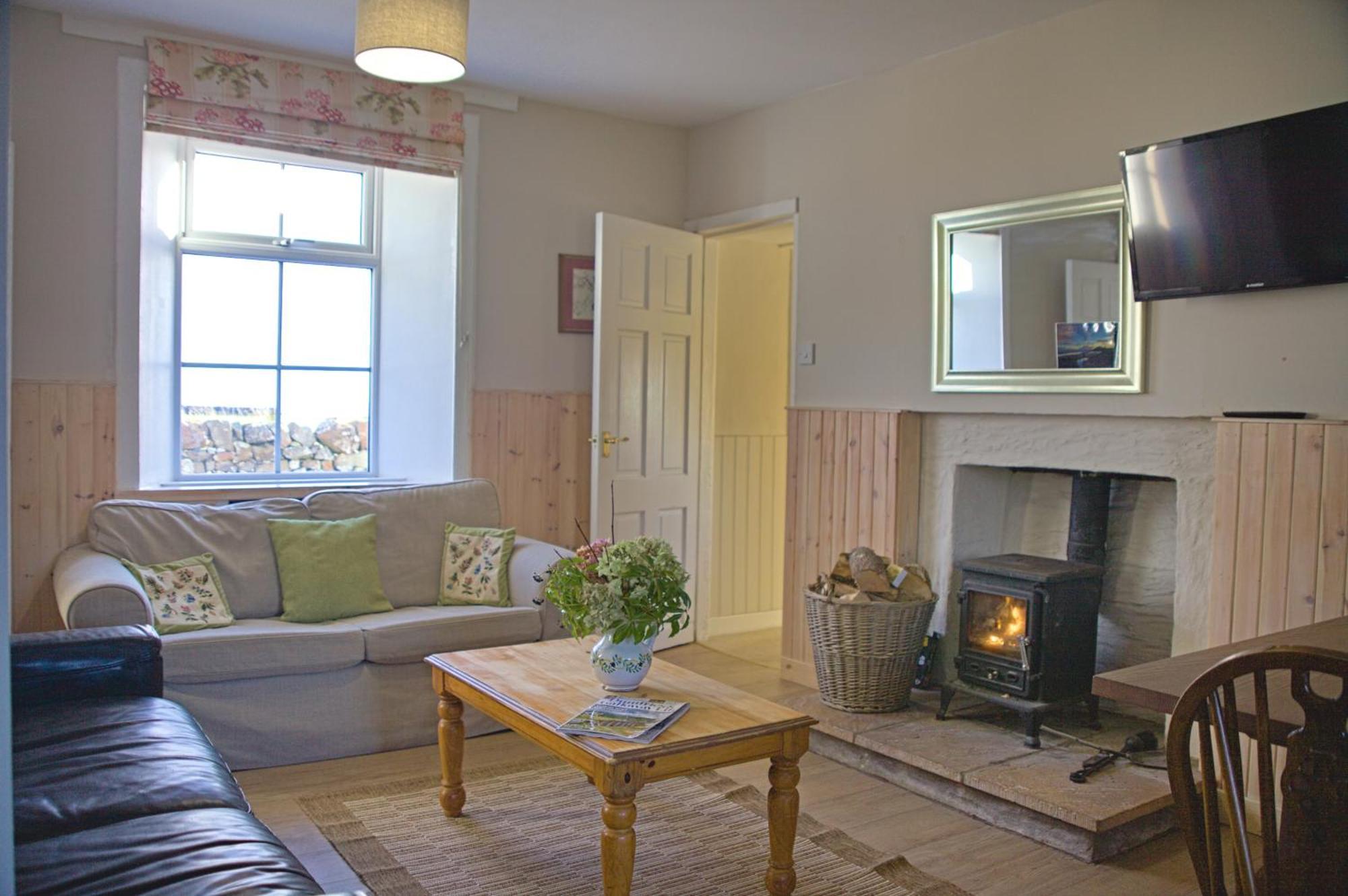 Powillimount Cottage Kirkbean Екстериор снимка